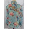 CHEMISIER MOTIF FLEURI ,BOUTONNE DEVANT. MANCHES LONGUES.