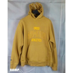 POLO AVEC CAPUCHE MOUTARDE BRODE DEVANT.