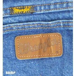 PANTALON EN JEAU BLEU MARQUE WRANGLER SLIM FIT