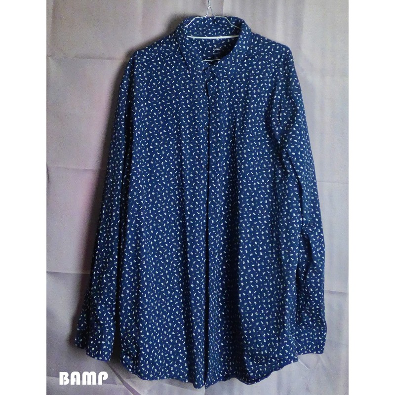 CHEMISE MARQUE KIABI REGULAR FIT NOIRE MOTIF FLEURS BLANC